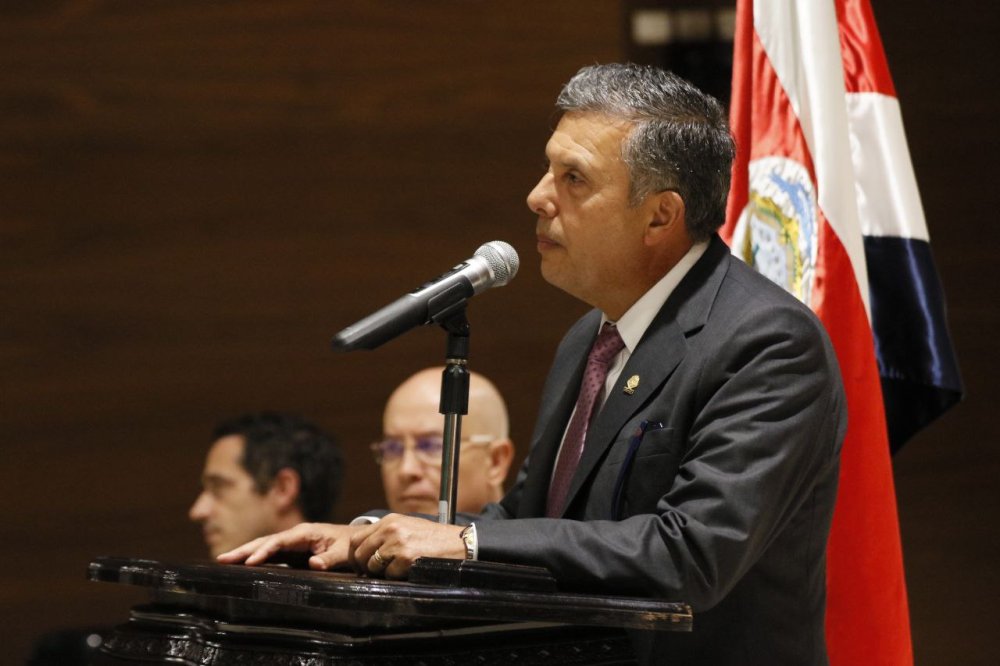 Óscar Izquierdo, Diputado de la República